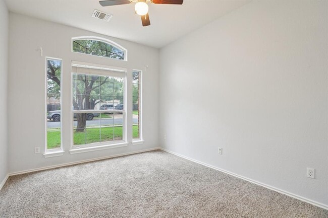 Building Photo - 4405 S Summercrest Loop