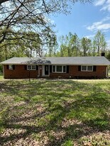 Building Photo - 300 Venus Dr