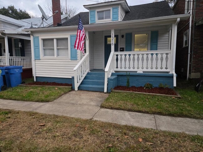 Building Photo - 1316 22nd St