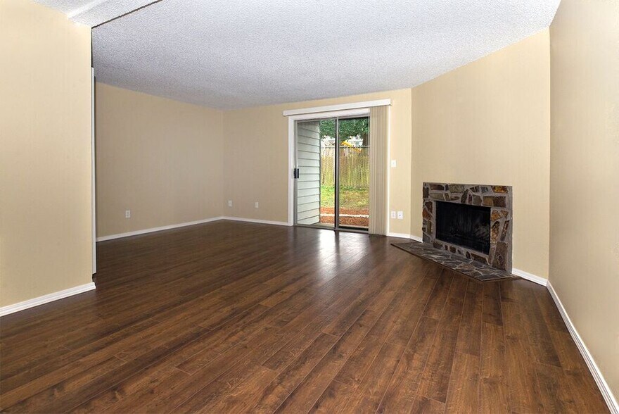 Building Photo - 12400 SW Gingham Ln