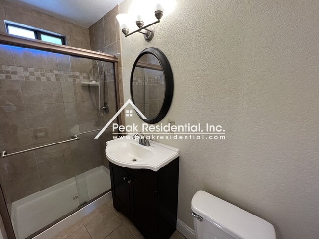 Building Photo - Wonderful 3bd/2ba Orangevale Home with Spa...