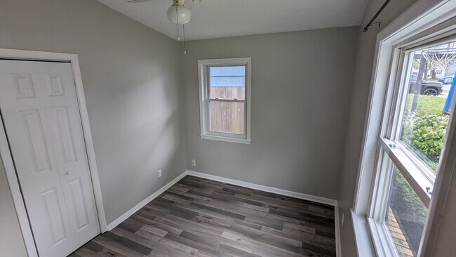 Building Photo - 3840 Homecomer Dr