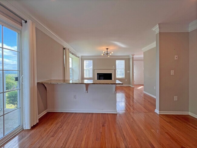 Building Photo - 4170 Bunker Hill Dr N