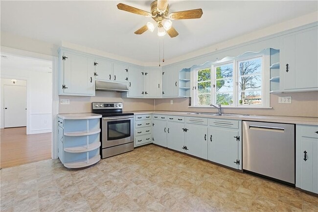 Building Photo - 111 Beach Rd