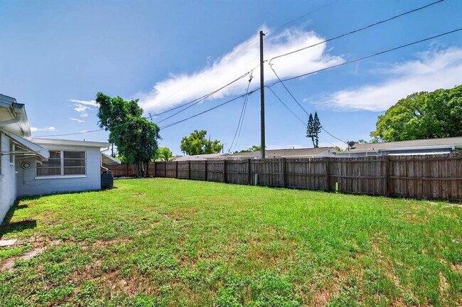 Building Photo - 3629 Bedford St