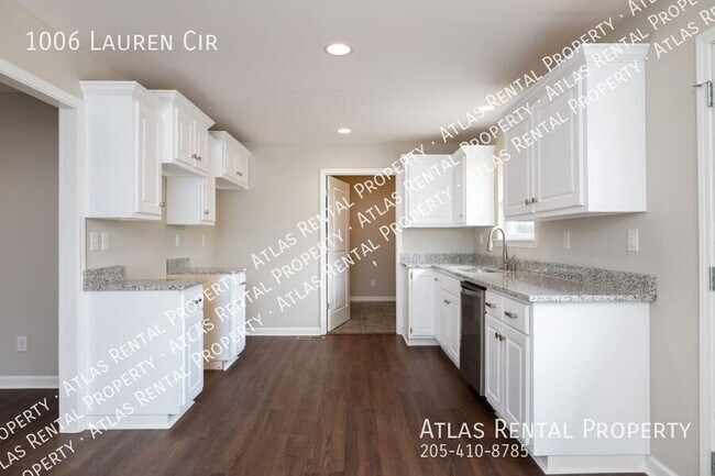 Building Photo - 1006 Lauren Cir E