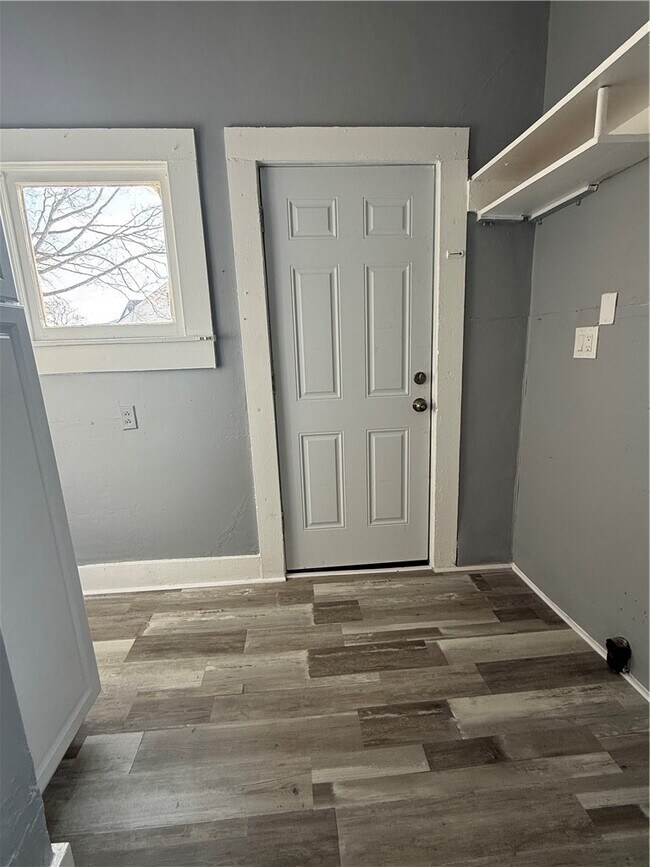 Building Photo - 247 Princeton Ave