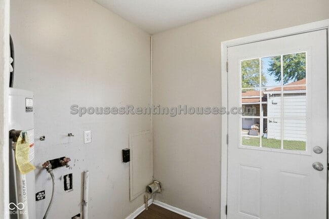 Building Photo - 1414 Ingomar St