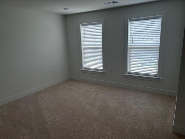 Building Photo - 6057 Sunstone Ln