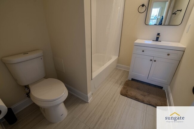 Building Photo - 1516 N Patterson Park Ave