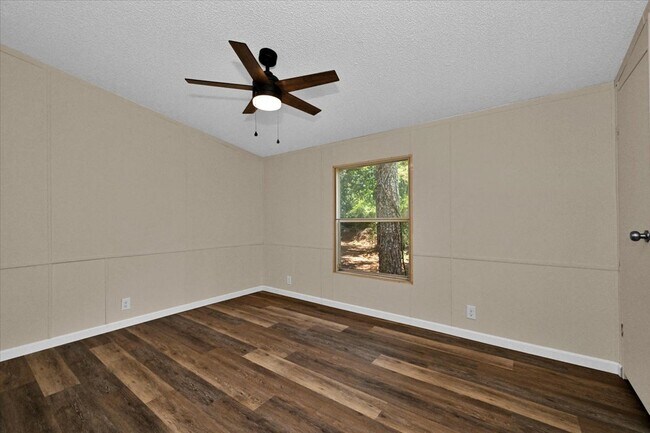 Building Photo - 575 Milligan Rd
