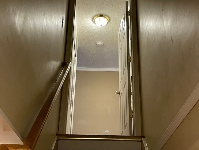 Building Photo - Coming soon! Cozy 3 Bedroom Near the Water!