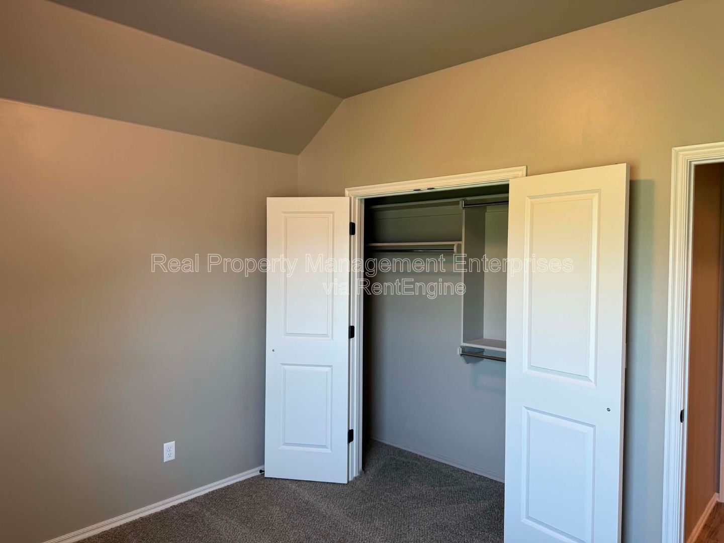 Building Photo - 29174 Osage Hls Dr