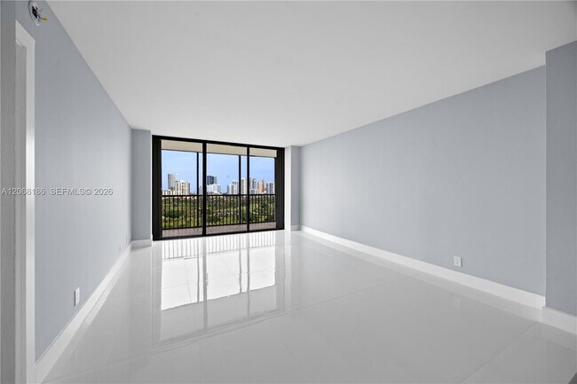 Building Photo - 20335 W Country Club Dr