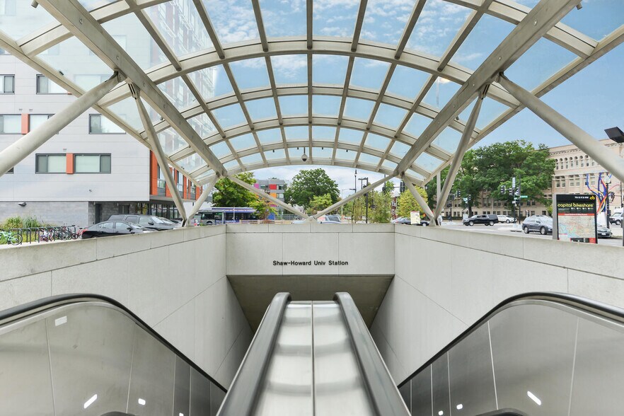 Building Photo - 929 Florida Ave NW