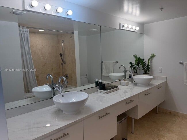 Building Photo - 41 SE 5th St