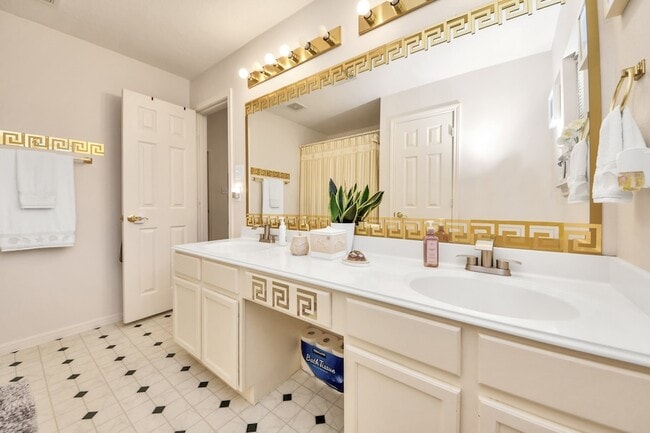 Building Photo - 1611 Bob White