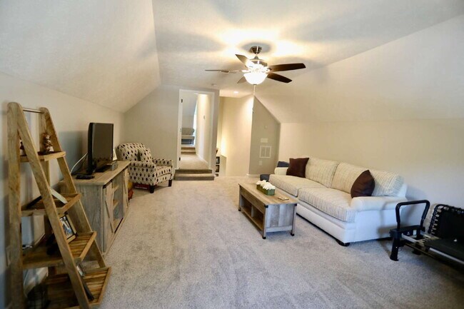 Building Photo - “Stunning 4-Bedroom Retreat with Granite Elegance at 2 River Drive, Pinehurst"