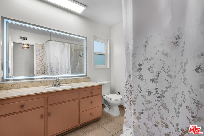 Building Photo - 4076 Tropico Way