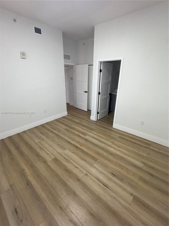 Building Photo - 1534 NW 1st St