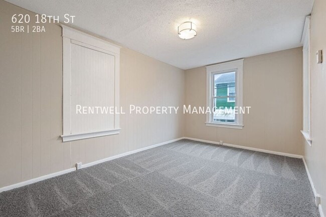 Building Photo - 620 18th St