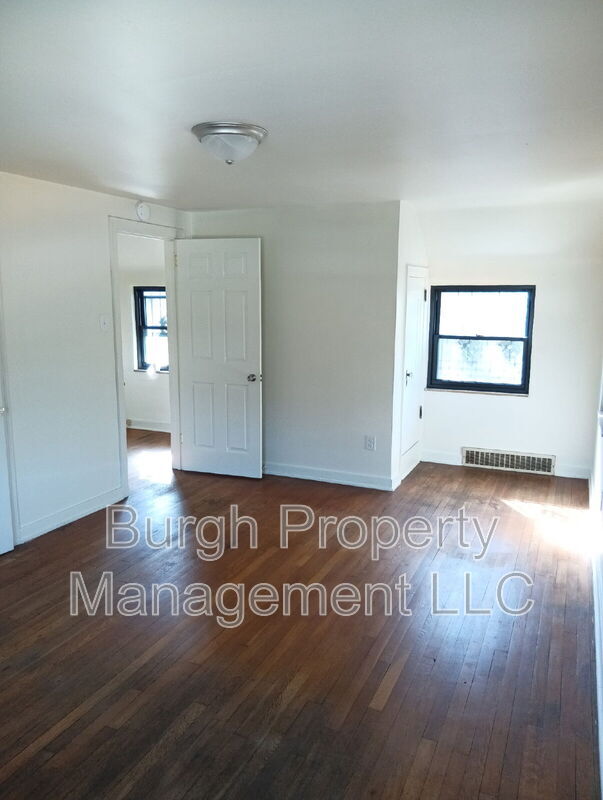 Building Photo - 8614 Bricelyn St