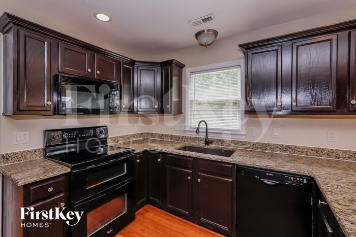 Building Photo - 3506 Brownes Ferry Rd