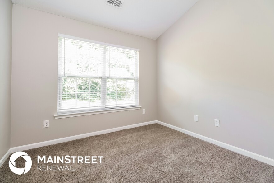 Building Photo - 192 Lossie Ln