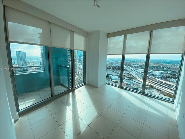 Building Photo - 888 Biscayne Blvd
