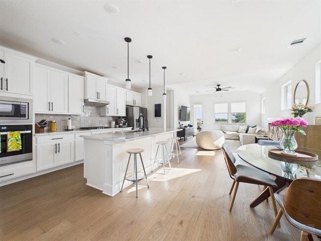 Building Photo - 7602 Bardstown Wy