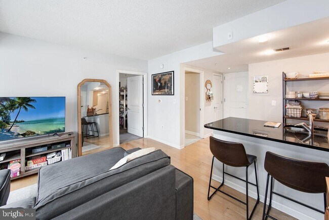 Building Photo - 1225 13th St NW
