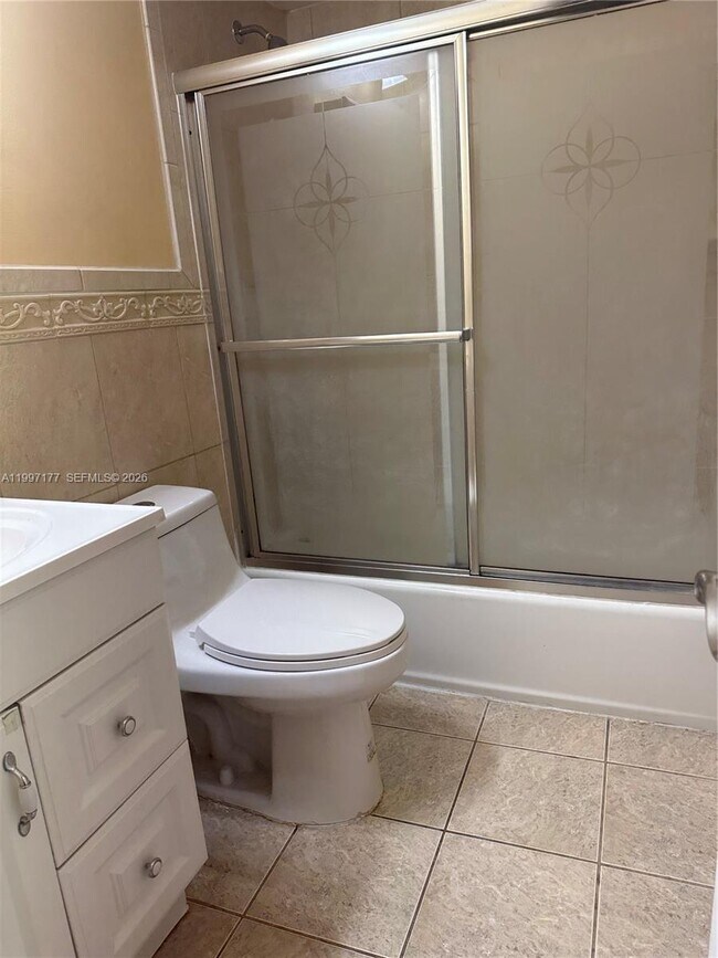 Building Photo - 9724 SW 142nd Pl