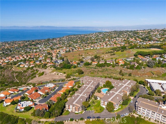Building Photo - 6542 Ocean Crest Dr