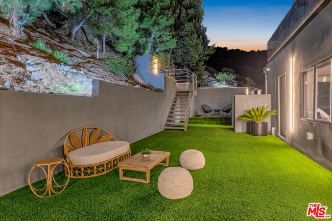 Building Photo - 7966 Mulholland Dr