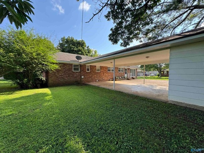 Building Photo - 1101 Winston Dr