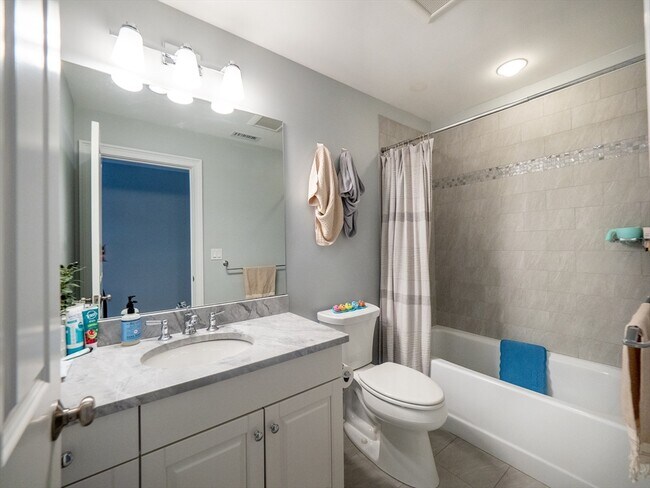 Building Photo - 38 Troy Ln