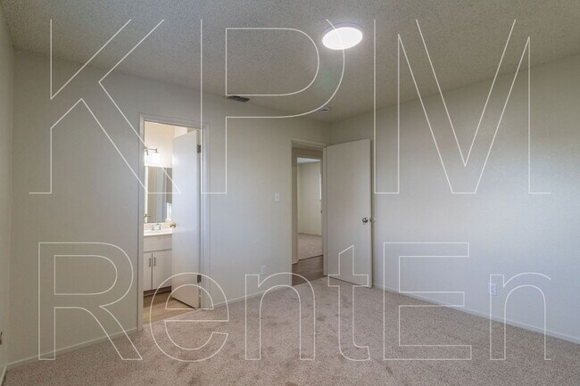 Building Photo - 1803 Westmora Ave