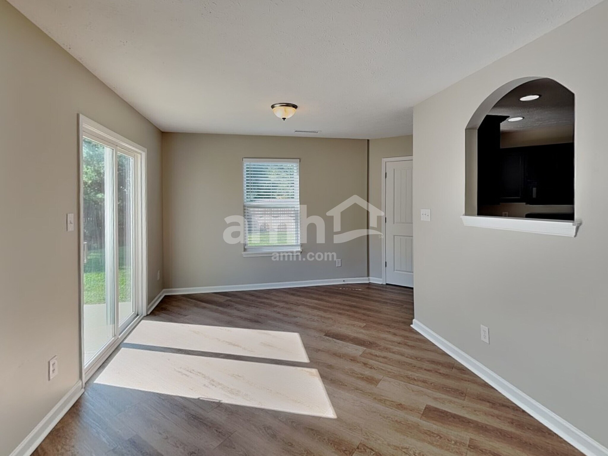 Building Photo - 1183 Fiesta Dr
