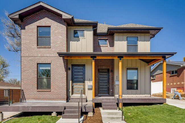Building Photo - Beautiful Half Duplex for Rent