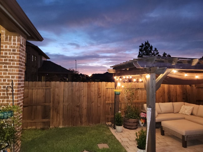 Building Photo - 9707 Lauren Briar Ln