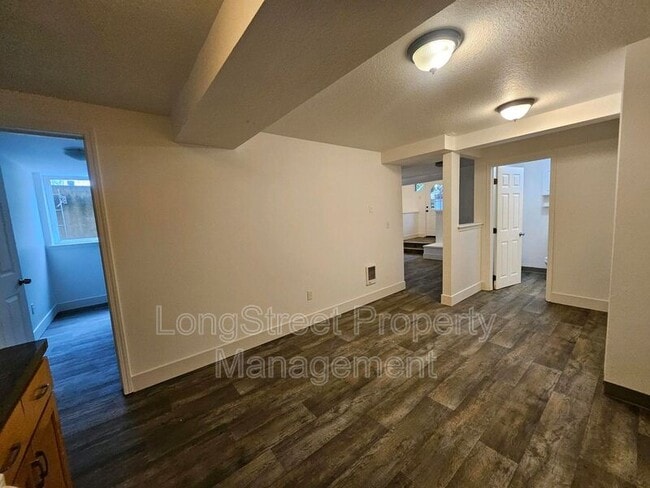 Building Photo - 513 SE 157th Ave