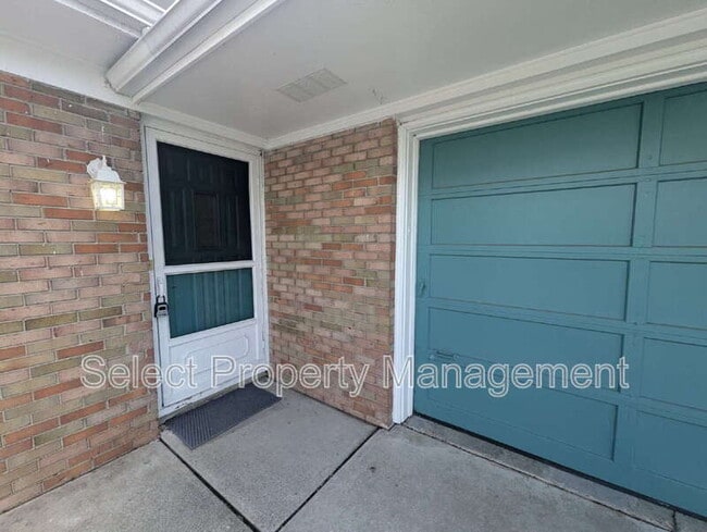 Building Photo - 3226 Arrowwood Dr