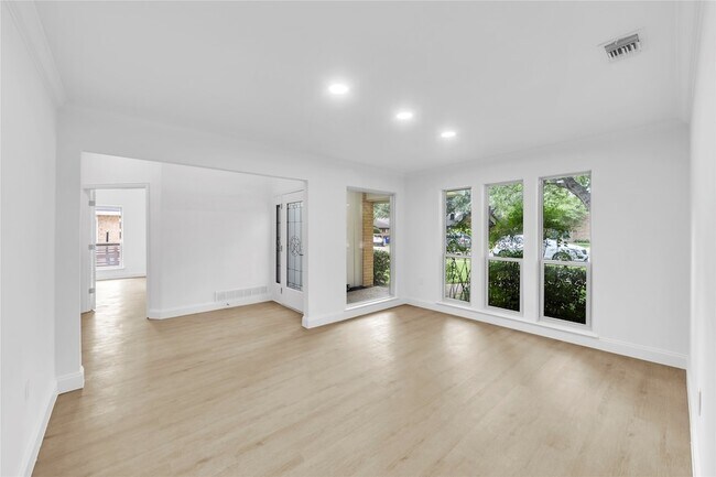 Building Photo - 13826 Wooded Creek Ct