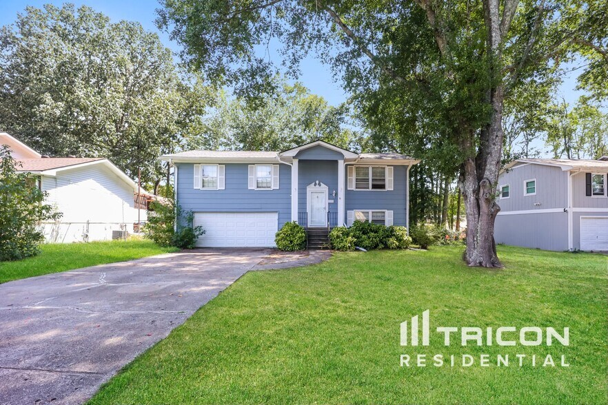 Primary Photo - 3520 Rockfort Dr