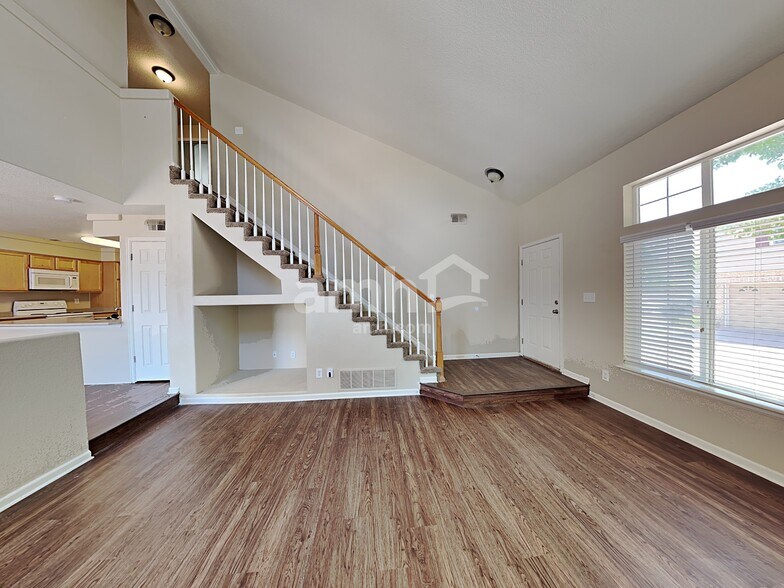 Building Photo - 20000 Mitchell Pl