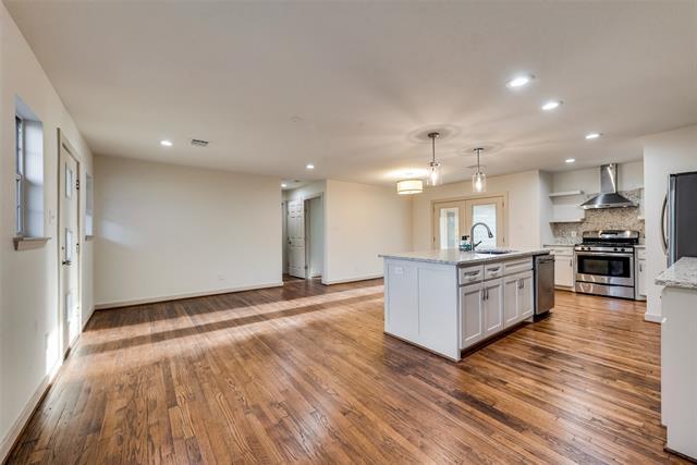 Building Photo - 10314 Baronne Cir
