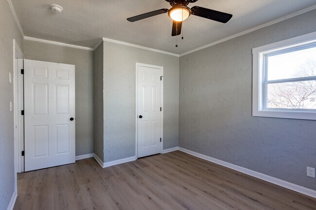 Building Photo - 3312 Tarlton Ave