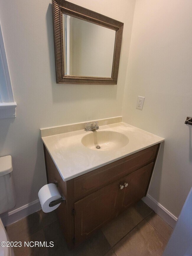 Building Photo - 4505 Wentworth Ct