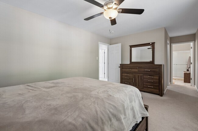 Building Photo - 63 Dorothy Ln