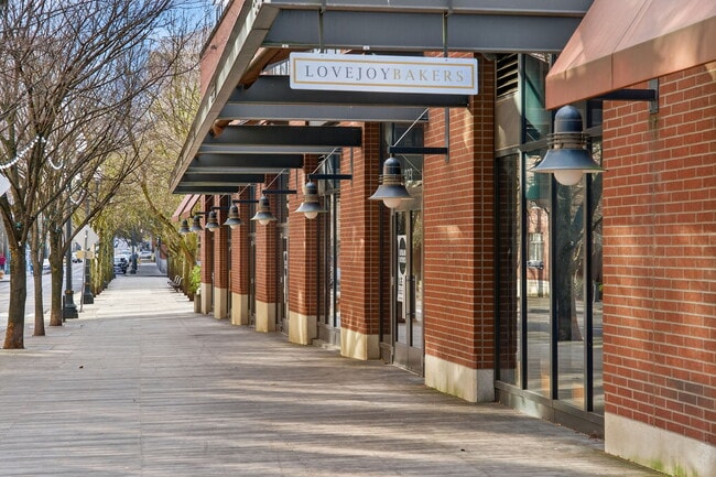 Building Photo - 1001 NW Lovejoy St